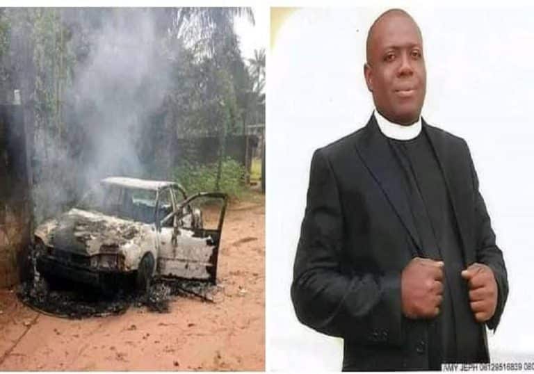 Nigéria : Un prêtre anglican tabassé à  mort dans l’Etat d’Imo, sa voiture incendiée