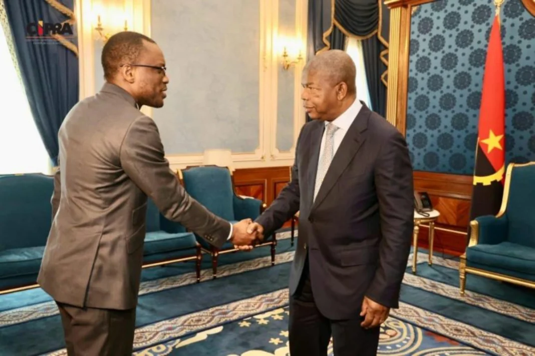 Le ministre bÃ©ninois des Affaires etrangÃ¨res Olushegun Adjadi Bakari, porteur dâ€™un message du prÃ©sident Patrice Talon a Ã©tÃ© reÃ§u en audience ce mercredi par le prÃ©sident angolais JoÃ£o LourenÃ§o.